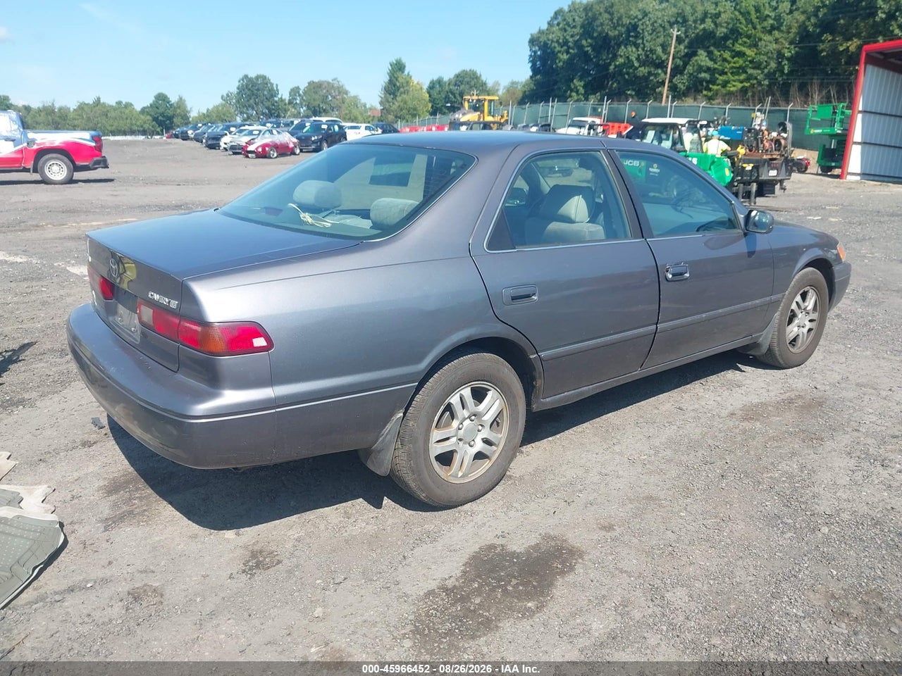 1999 TOYOTA CAMRY LE · 4/11