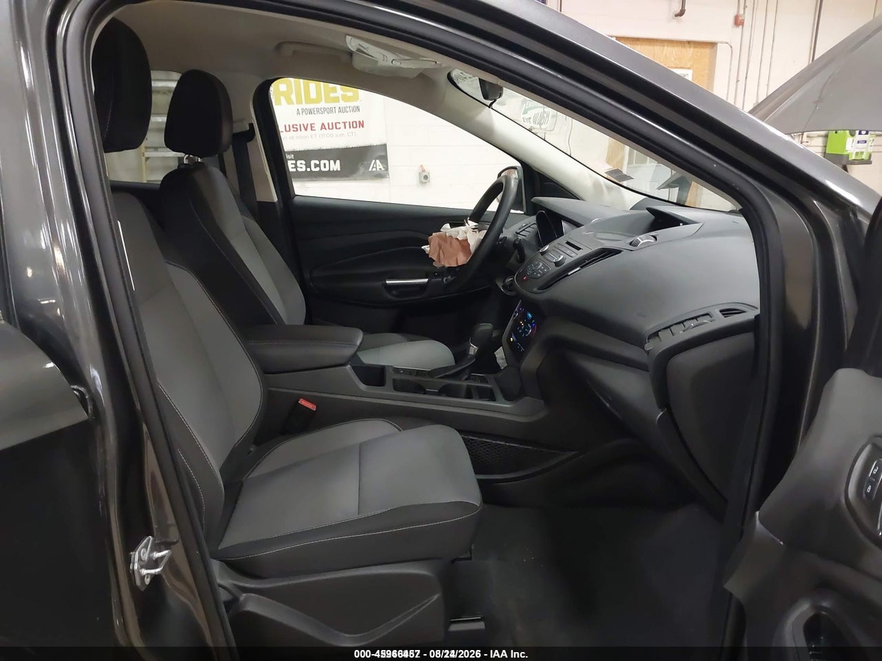 2017 FORD ESCAPE SE · 5/11