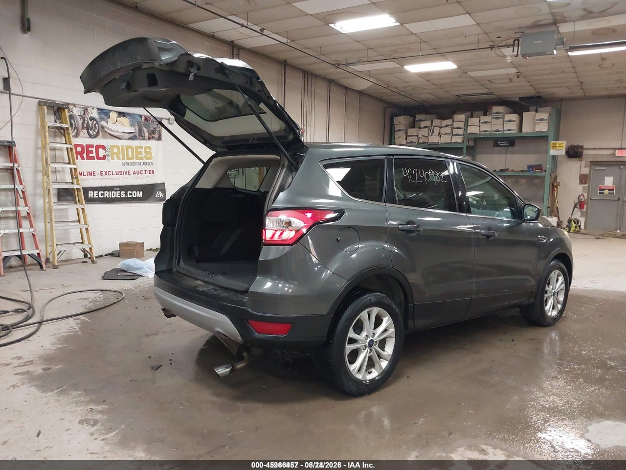 2017 FORD ESCAPE SE · 4/11