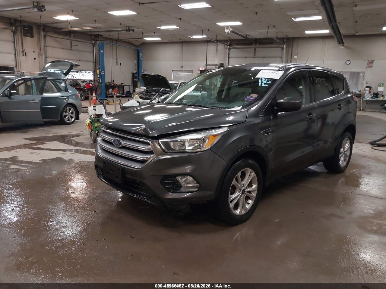 2017 FORD ESCAPE SE · 2/11