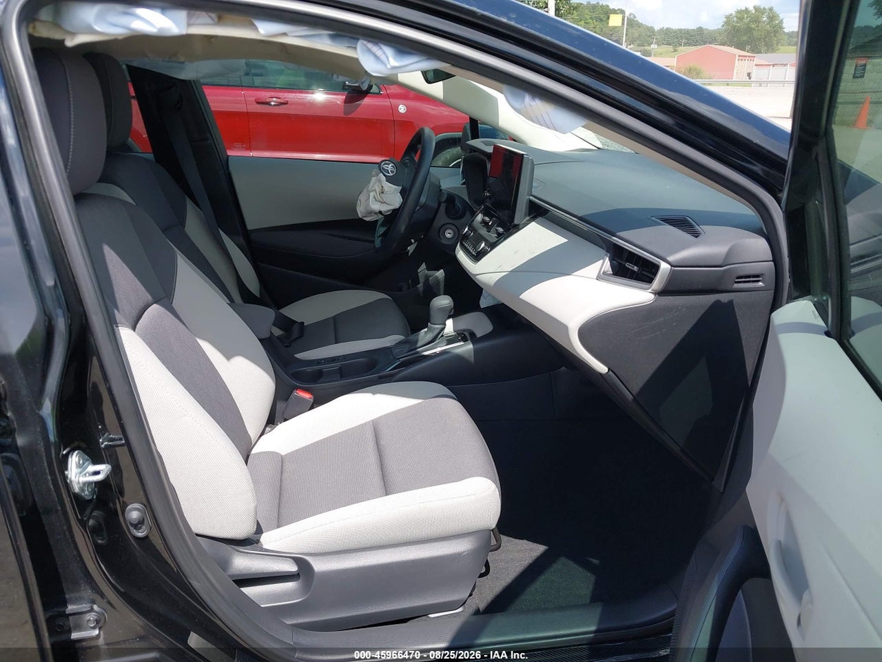 2024 TOYOTA COROLLA LE · 5/10