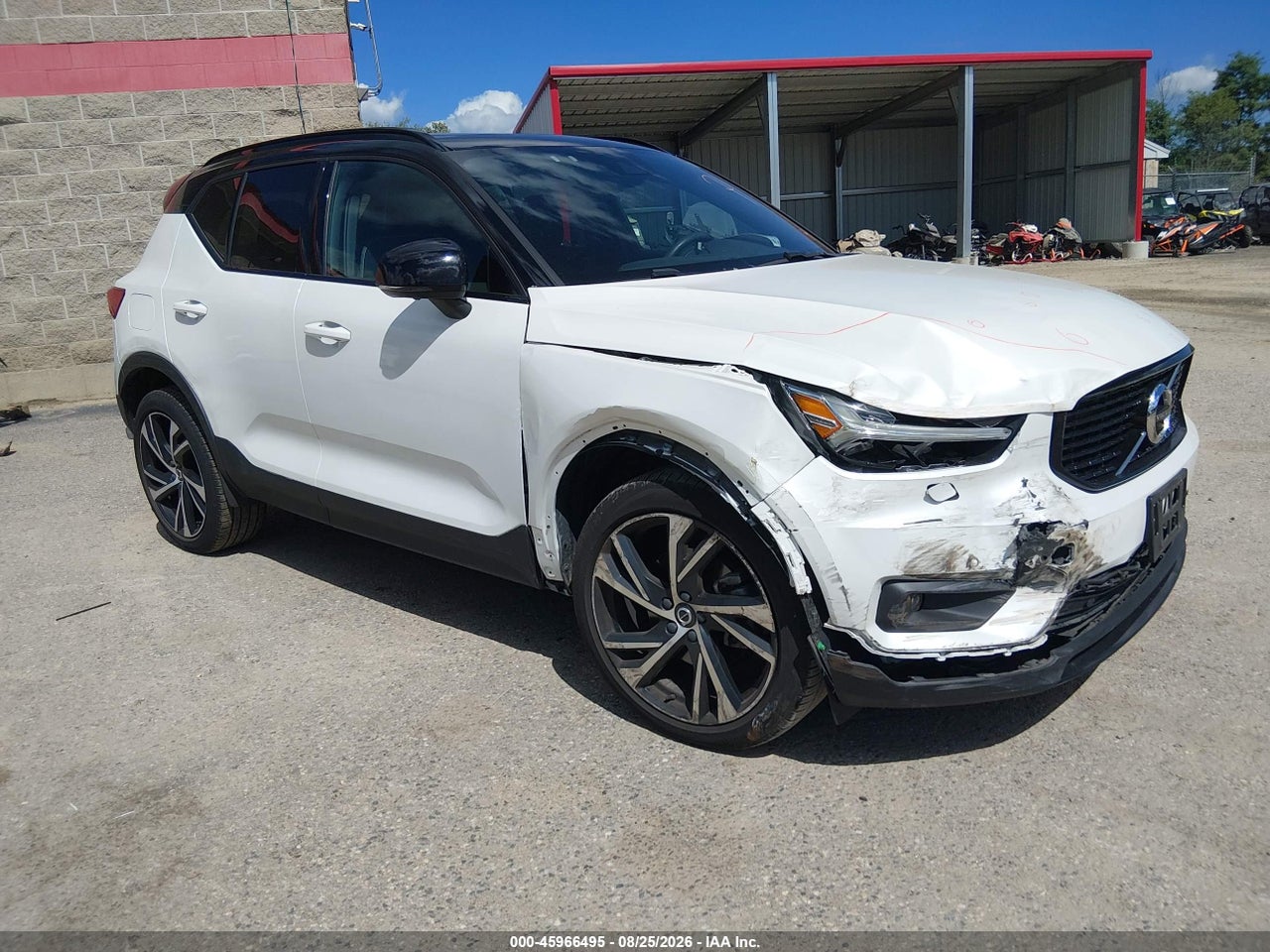 YV4162UM5M2****** · 2021 VOLVO XC40 T5 R-DESIGN