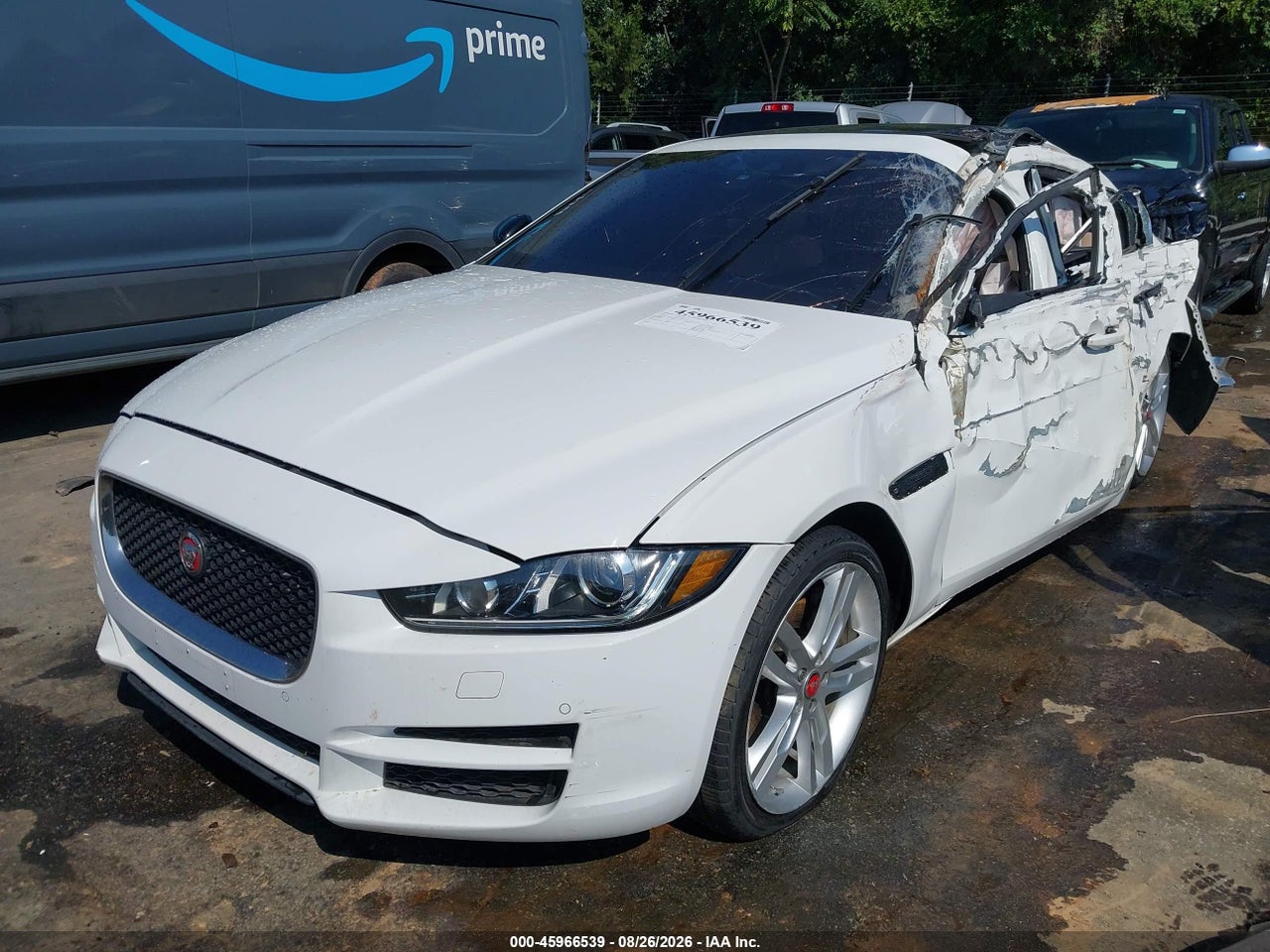 2017 JAGUAR XE 35T PRESTIGE · 2/10