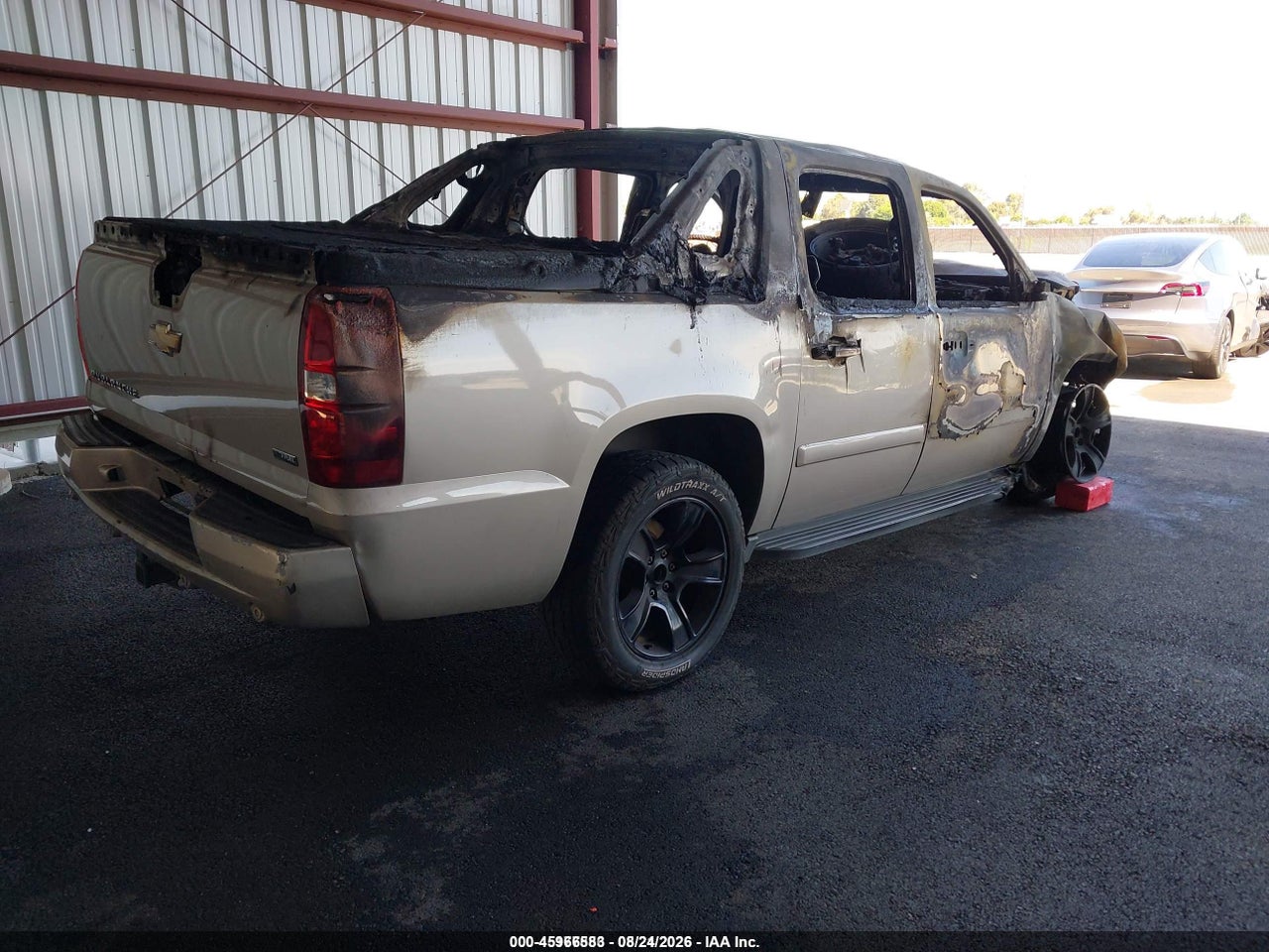 2007 CHEVROLET AVALANCHE 1500 LT · 4/10