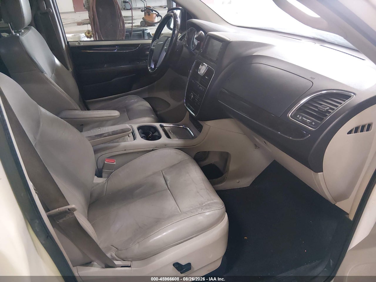 2012 CHRYSLER TOWN &amp; COUNTRY LIMITED · 5/11