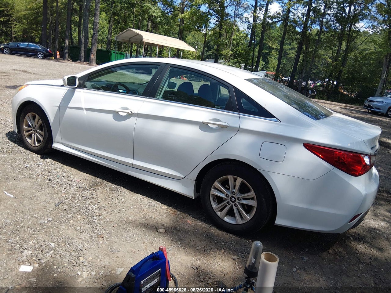2014 HYUNDAI SONATA GLS · 3/11