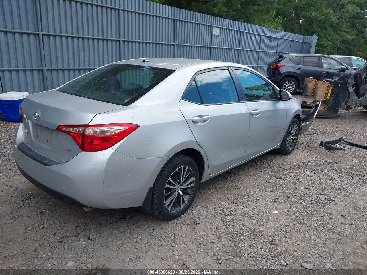 2017 TOYOTA COROLLA LE · 4/11