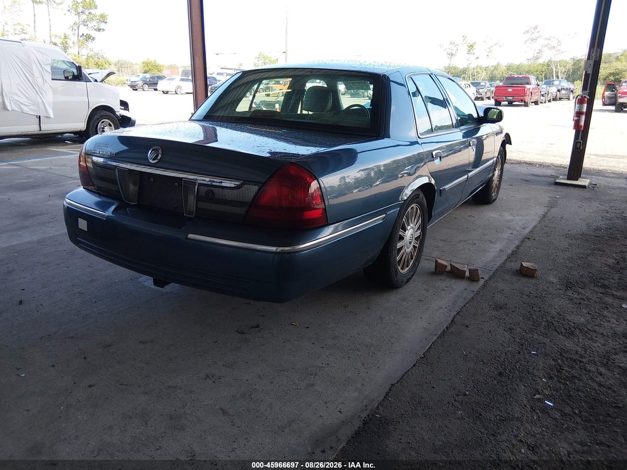 2008 MERCURY GRAND MARQUIS LS · 4/11