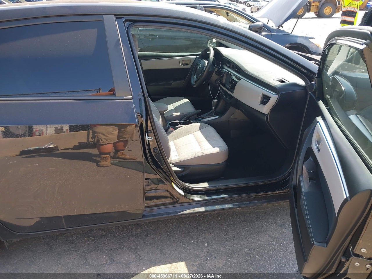 2015 TOYOTA COROLLA LE · 5/11
