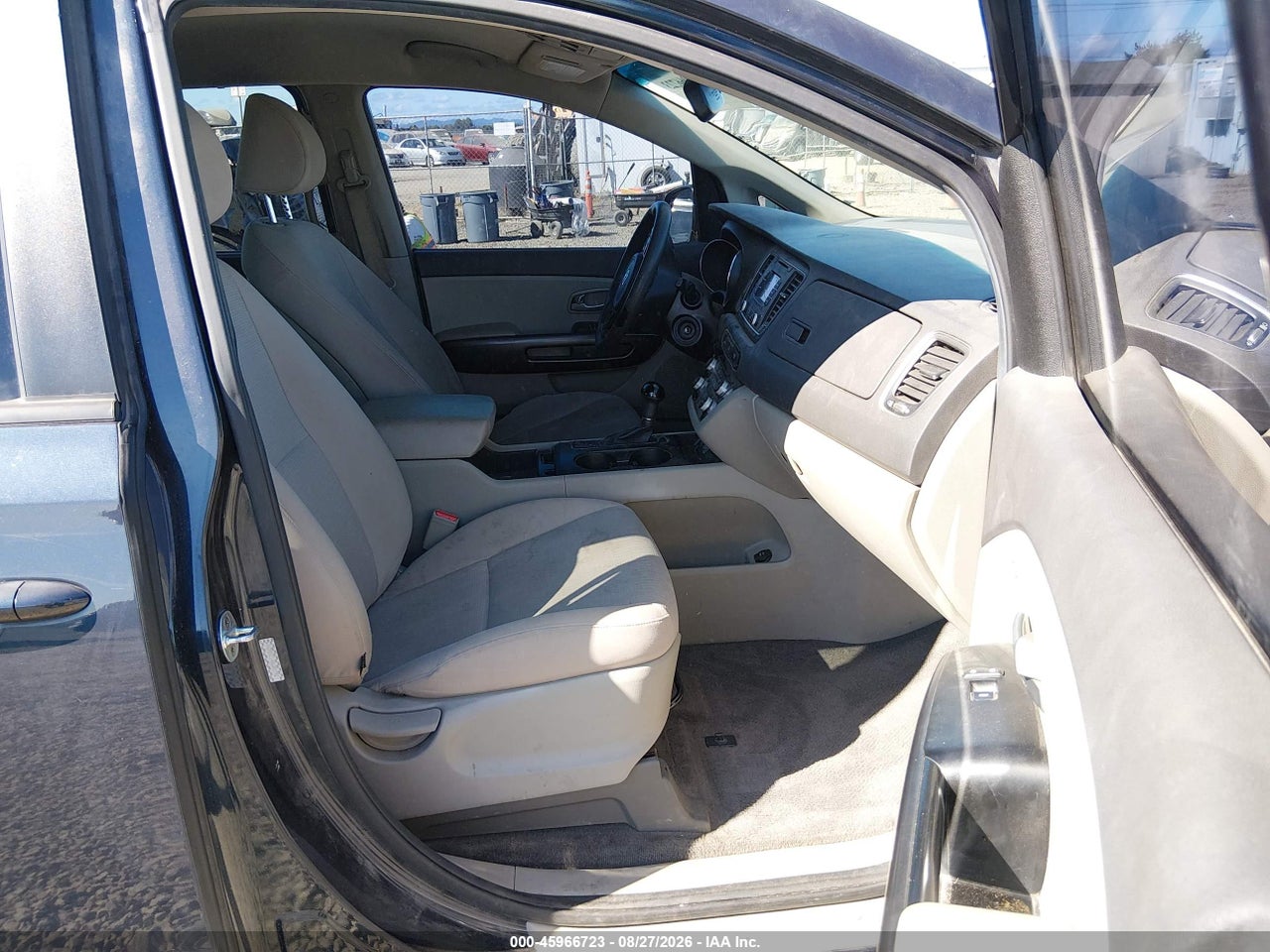 2016 KIA SEDONA LX · 5/11