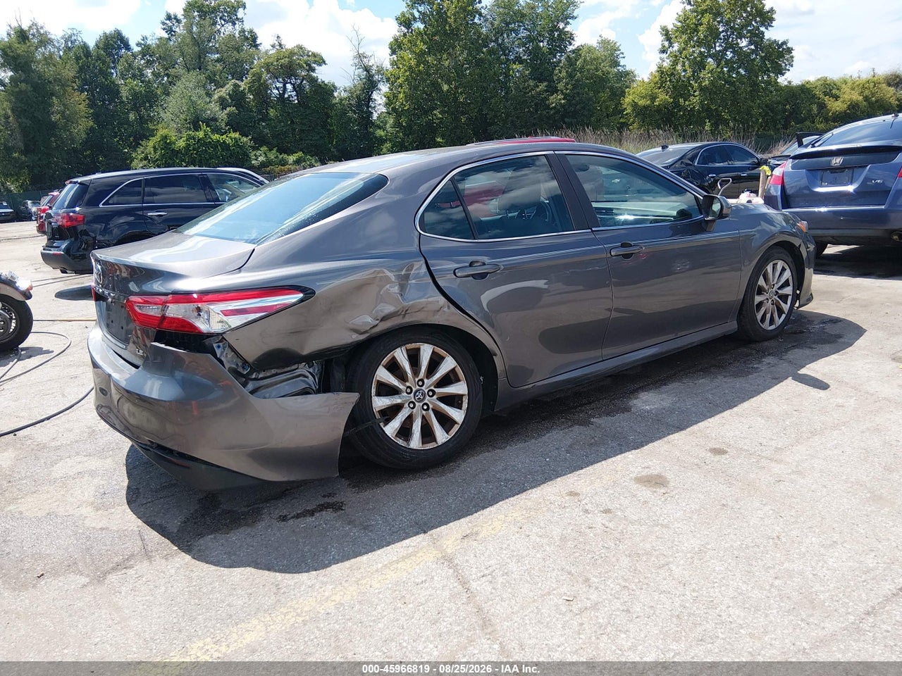 2018 TOYOTA CAMRY LE · 4/11
