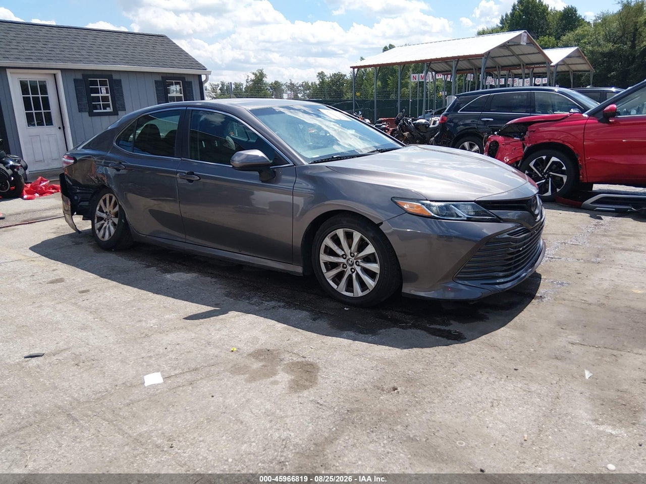 4T1B11HK9JU****** · 2018 TOYOTA CAMRY LE