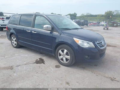 2013 VOLKSWAGEN ROUTAN SEL PREMIUM