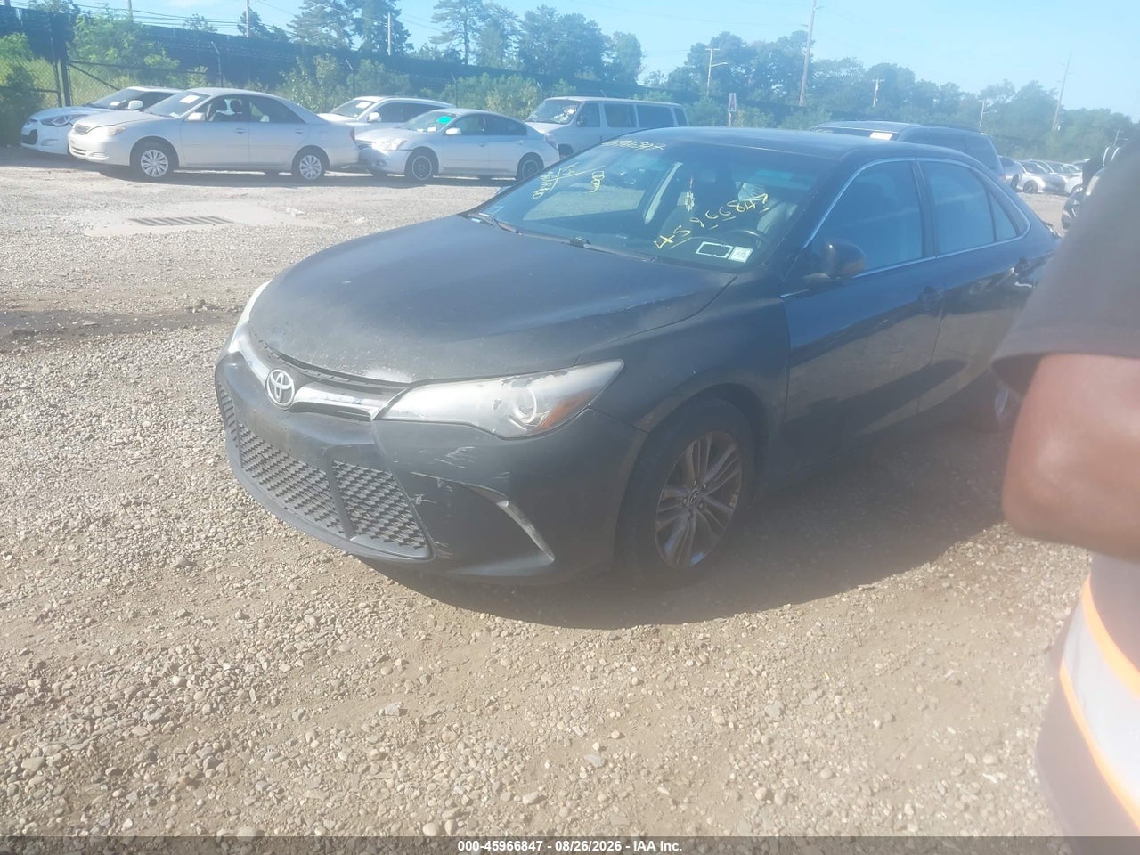 2017 TOYOTA CAMRY SE · 2/11