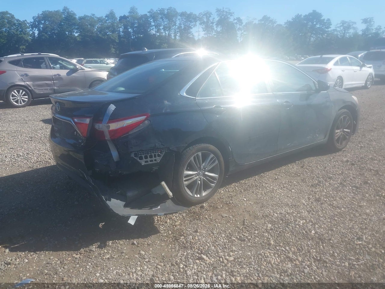 2017 TOYOTA CAMRY SE · 4/11