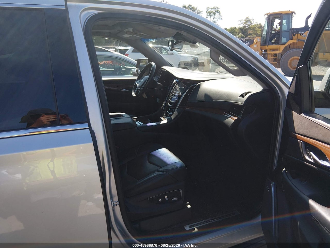 2015 CADILLAC ESCALADE LUXURY · 5/11