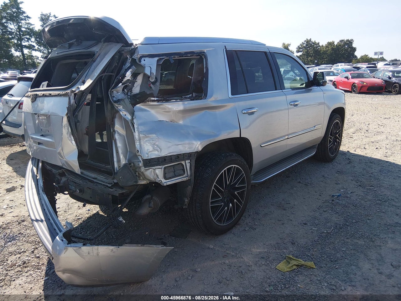 2015 CADILLAC ESCALADE LUXURY · 4/11