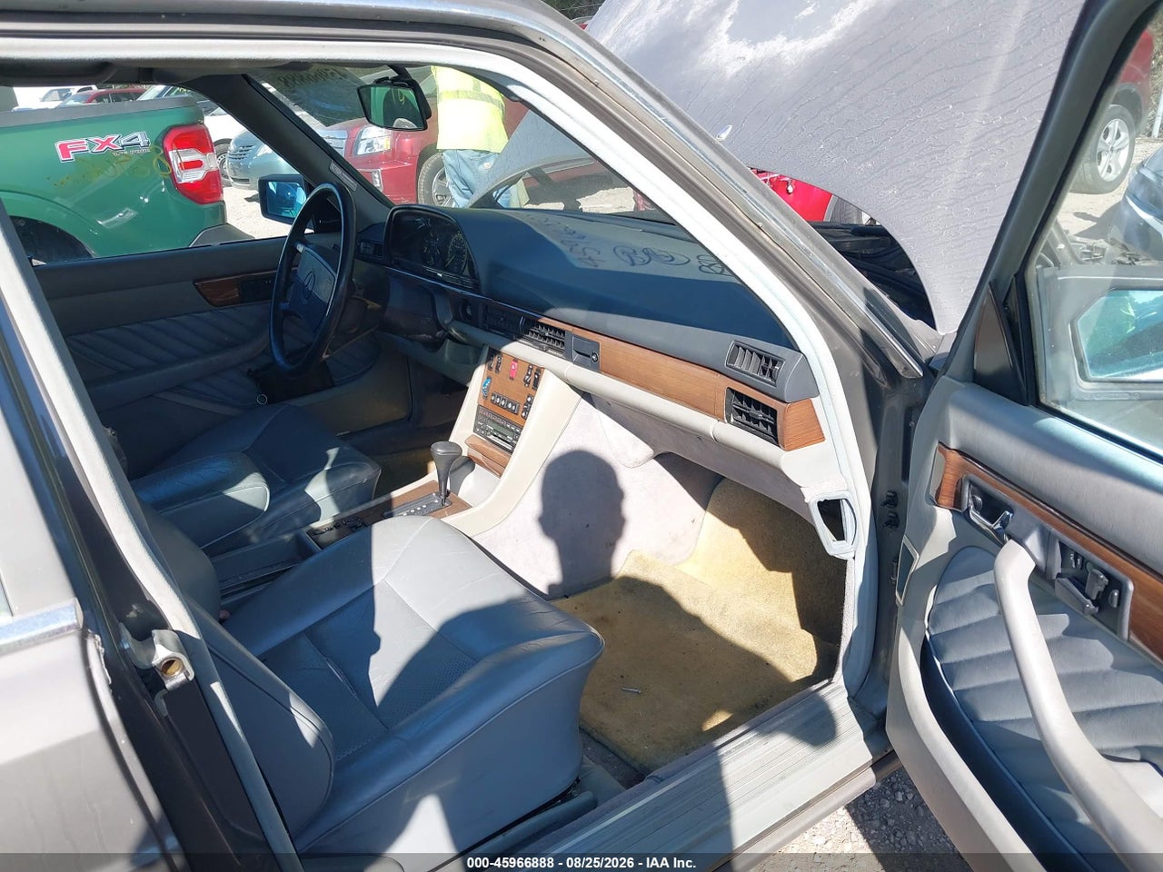 1989 MERCEDES-BENZ 300 SE · 5/11