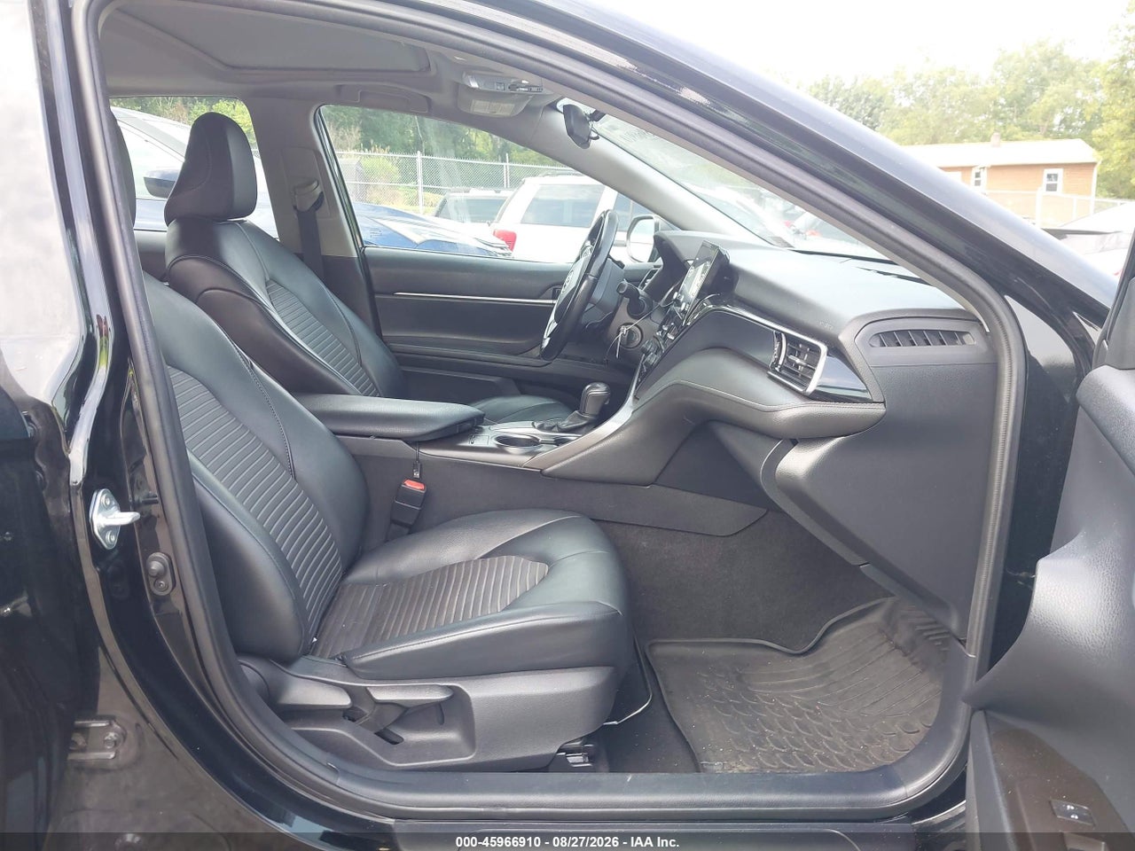2021 TOYOTA CAMRY SE · 5/11