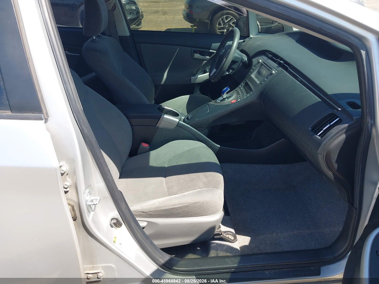 2014 TOYOTA PRIUS TWO · 5/11