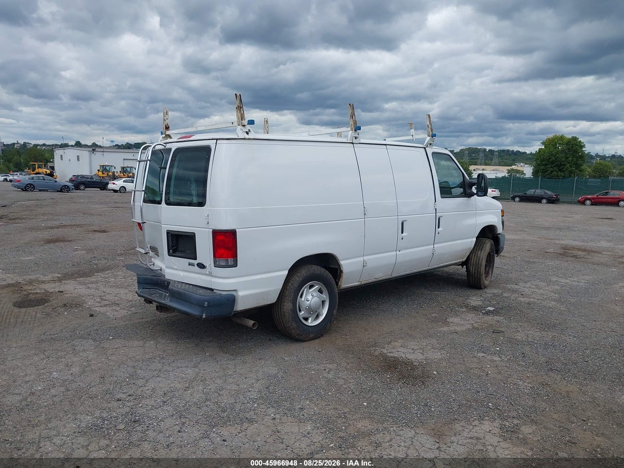 2013 FORD E-250 COMMERCIAL · 4/10