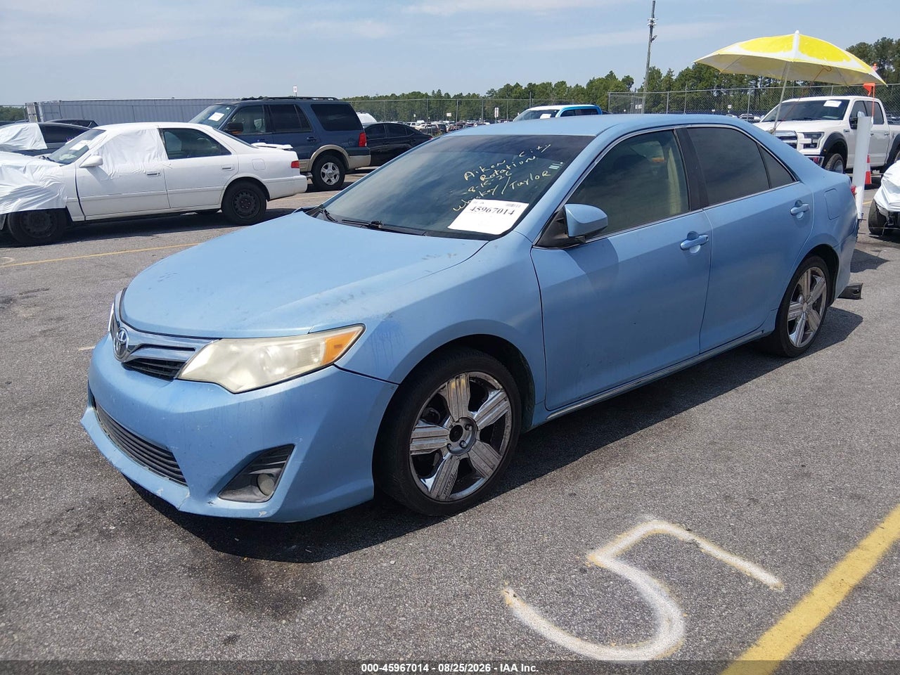 2012 TOYOTA CAMRY LE · 2/11
