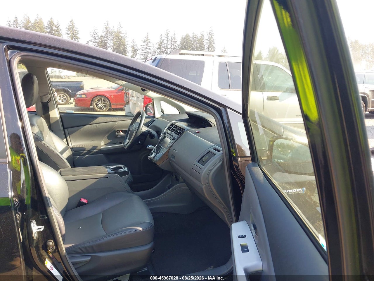 2013 TOYOTA PRIUS V FIVE · 5/11