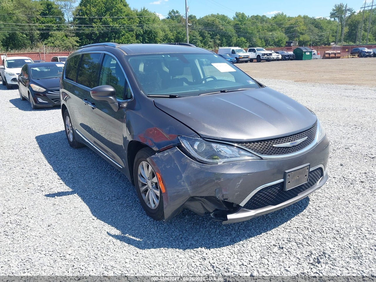 2018 CHRYSLER PACIFICA TOURING L · 6/11