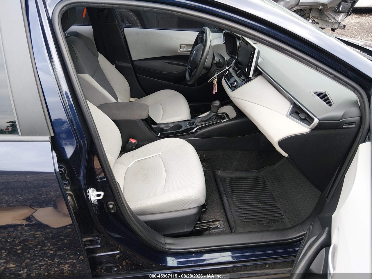 2021 TOYOTA COROLLA LE · 5/11