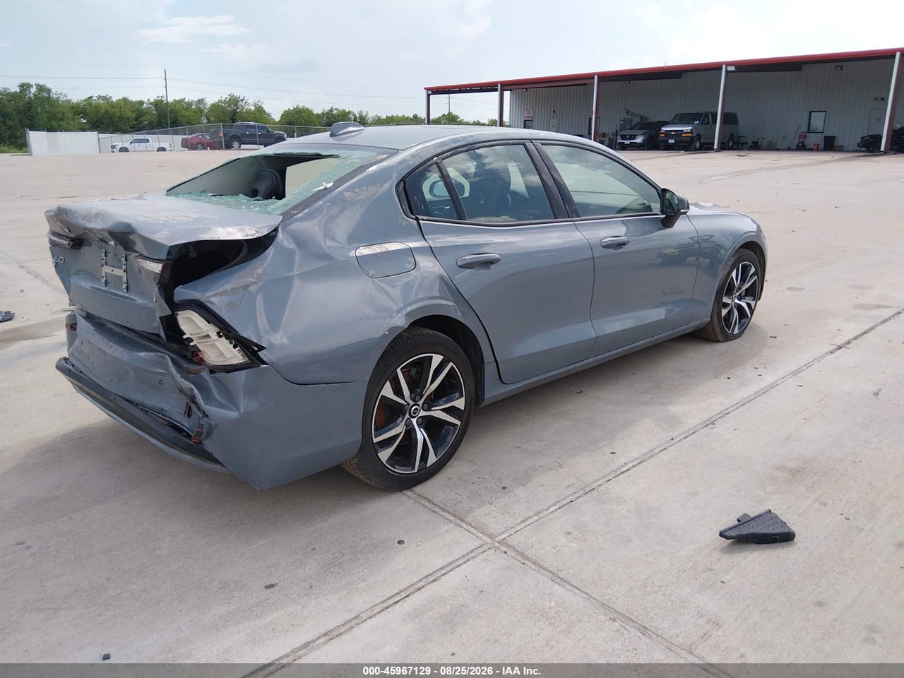 2024 VOLVO S60 B5 CORE DARK THEME · 4/11
