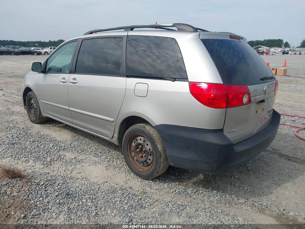 2007 TOYOTA SIENNA XLE · 3/11