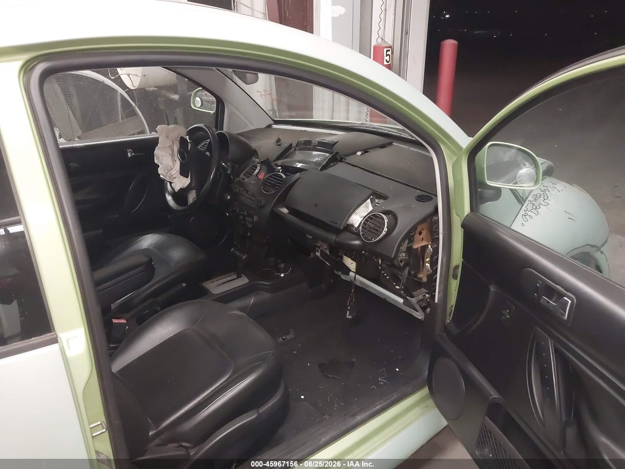2000 VOLKSWAGEN NEW BEETLE GLS · 5/11