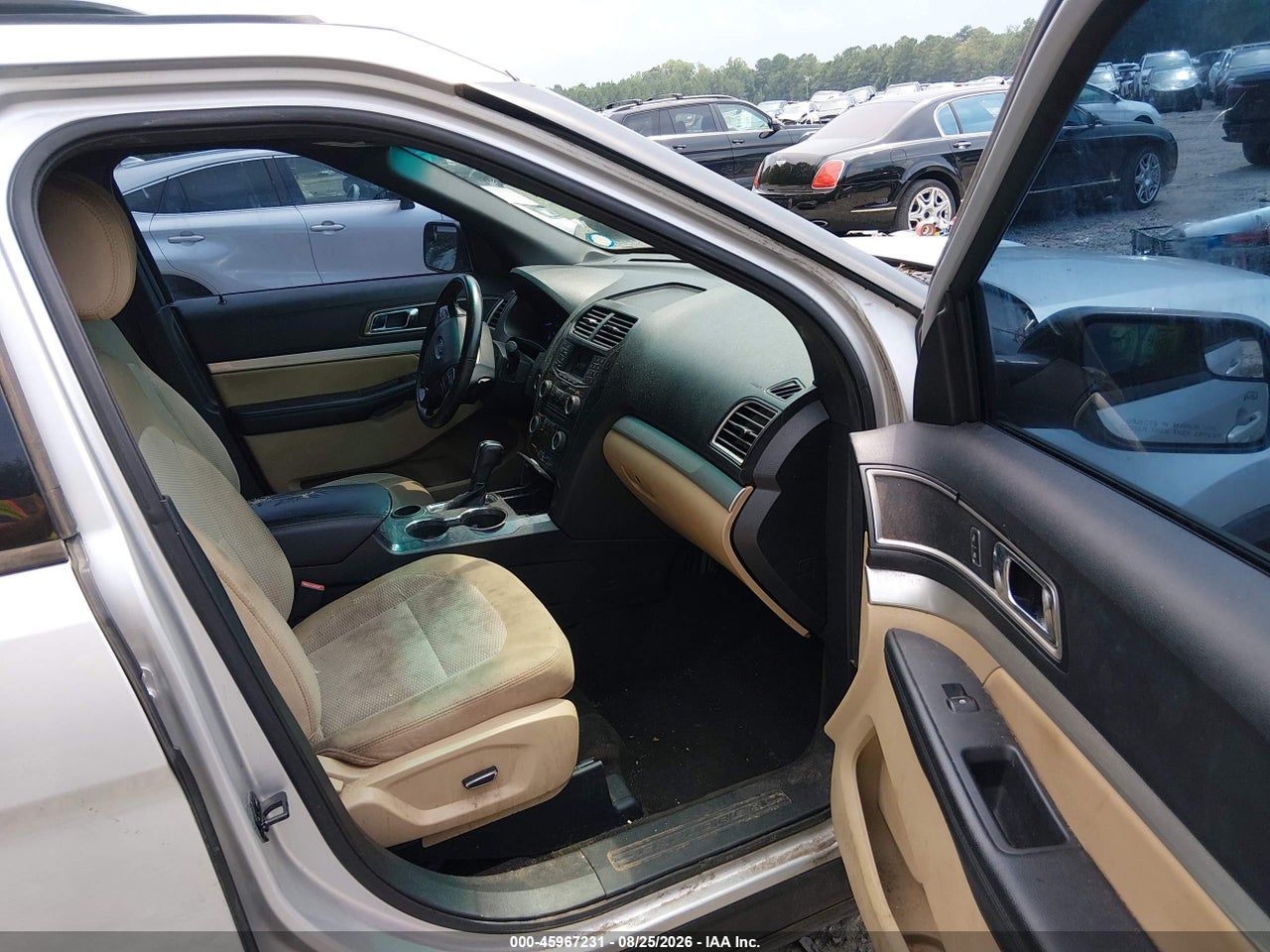 2016 FORD EXPLORER XLT · 5/11