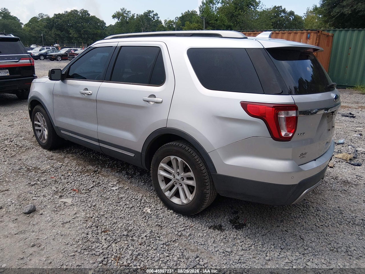 2016 FORD EXPLORER XLT · 3/11