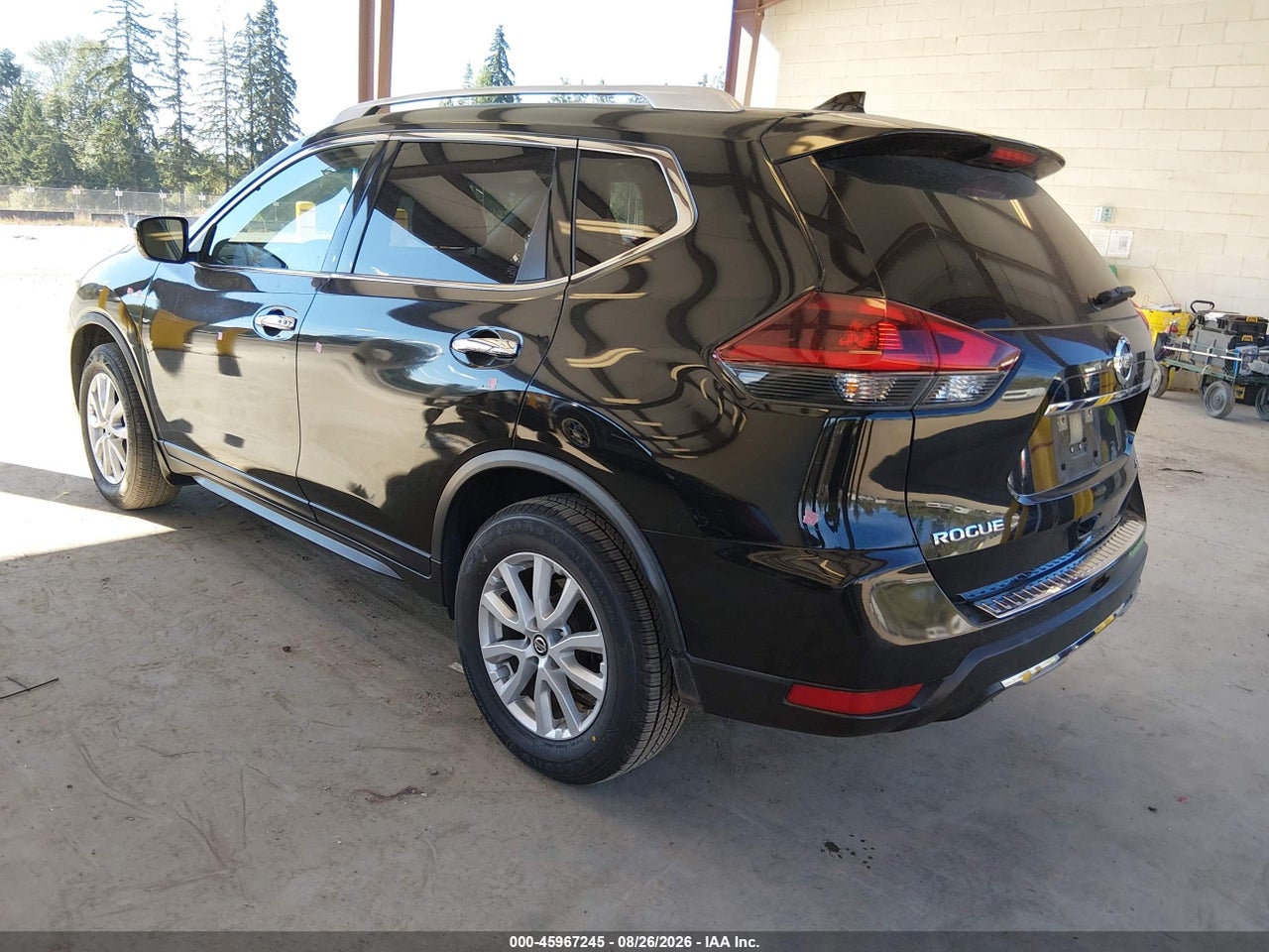 2018 NISSAN ROGUE SV · 3/11