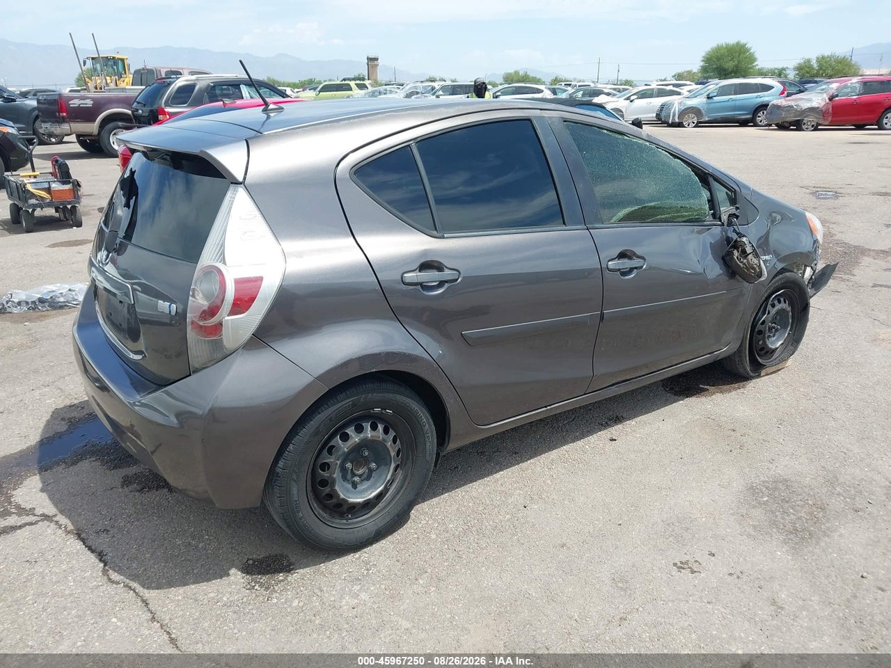 2013 TOYOTA PRIUS C TWO · 4/11