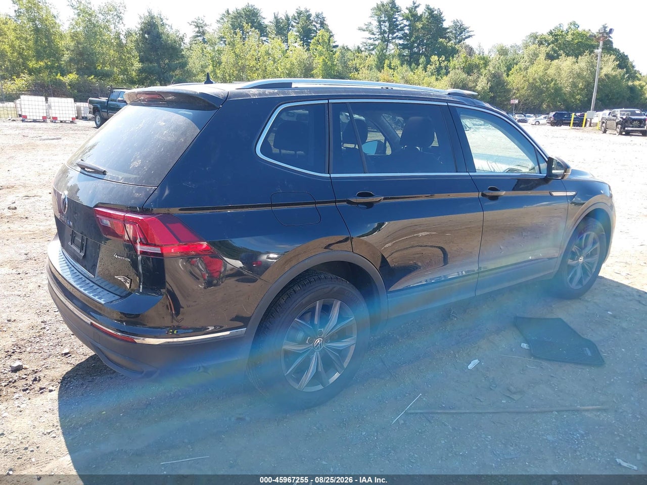 2022 VOLKSWAGEN TIGUAN 2.0T SE · 4/11