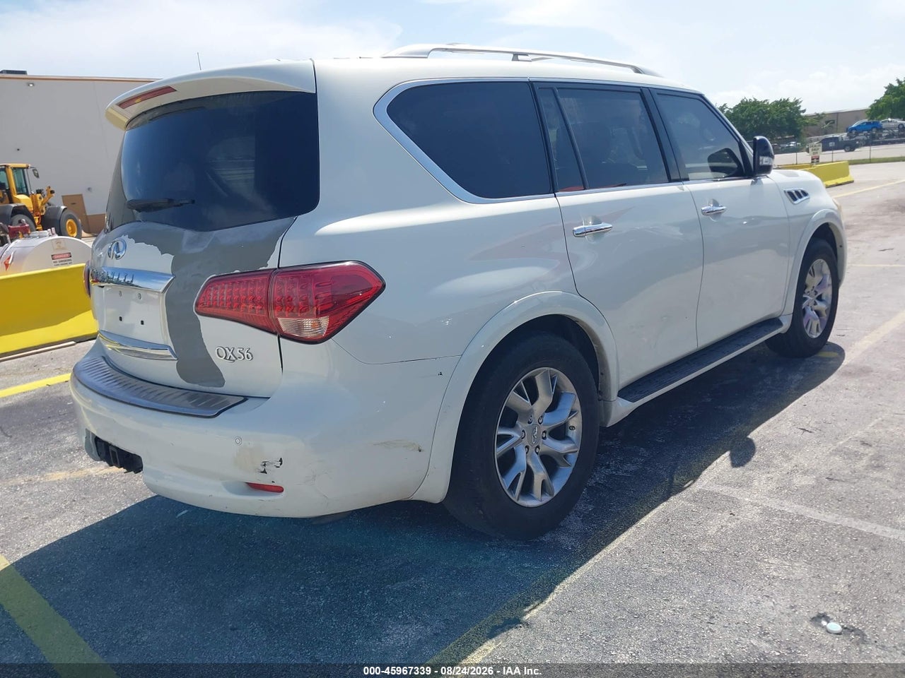 2012 INFINITI QX56 · 4/11