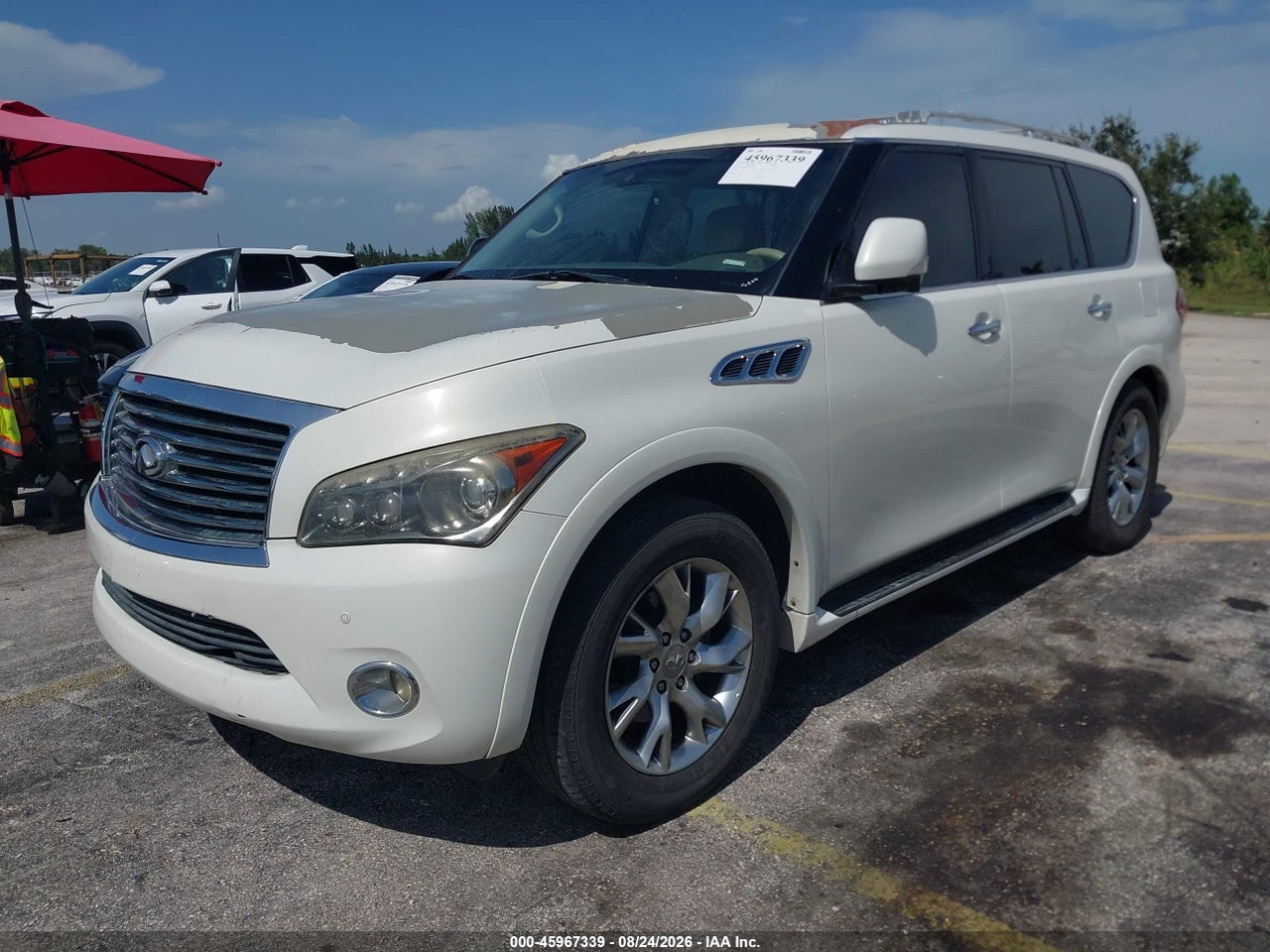 2012 INFINITI QX56 · 2/11