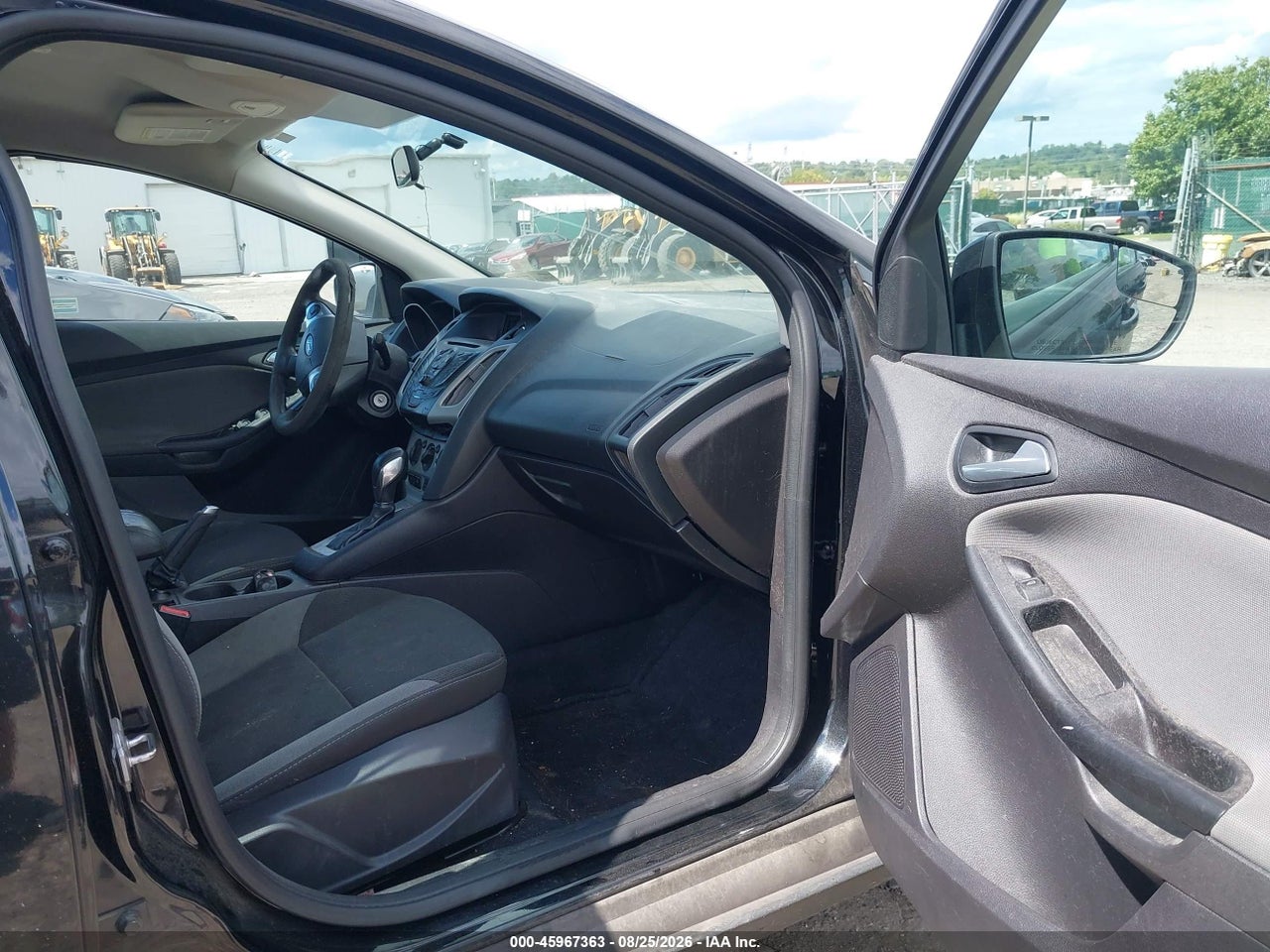 2014 FORD FOCUS SE · 5/11