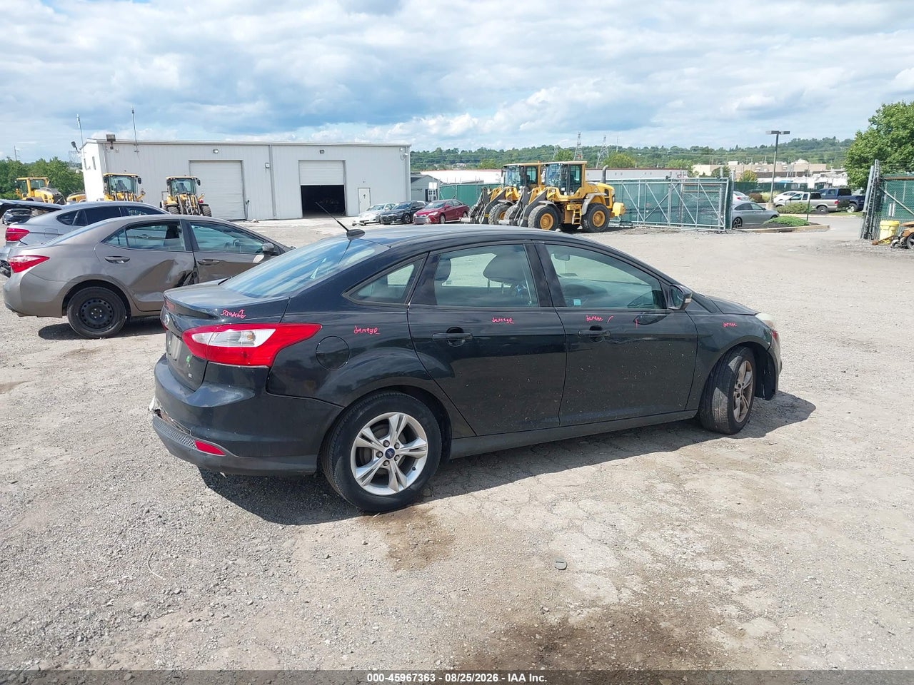 2014 FORD FOCUS SE · 4/11