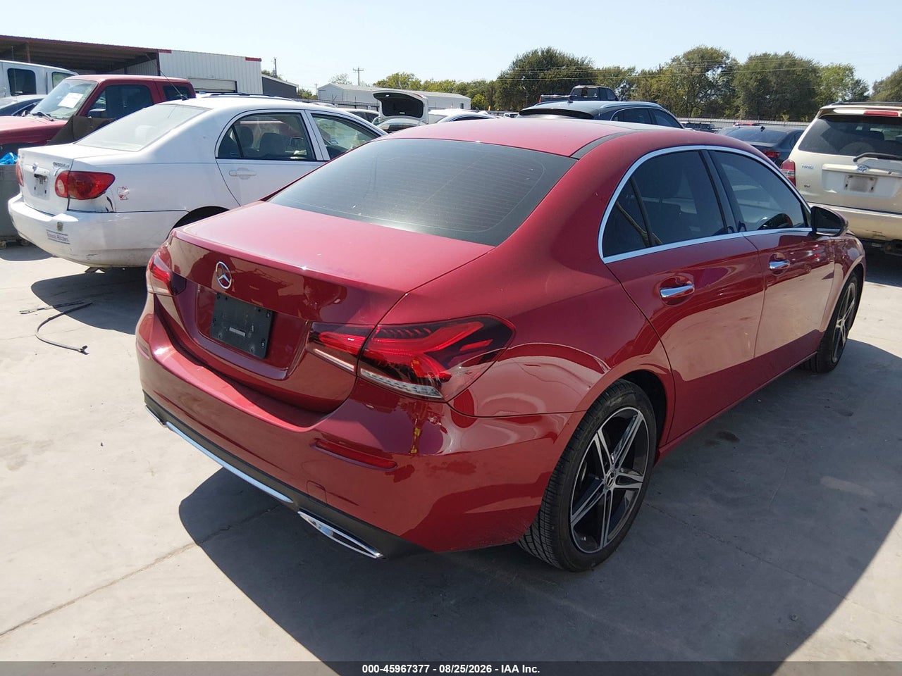2021 MERCEDES-BENZ A 220   · 4/11