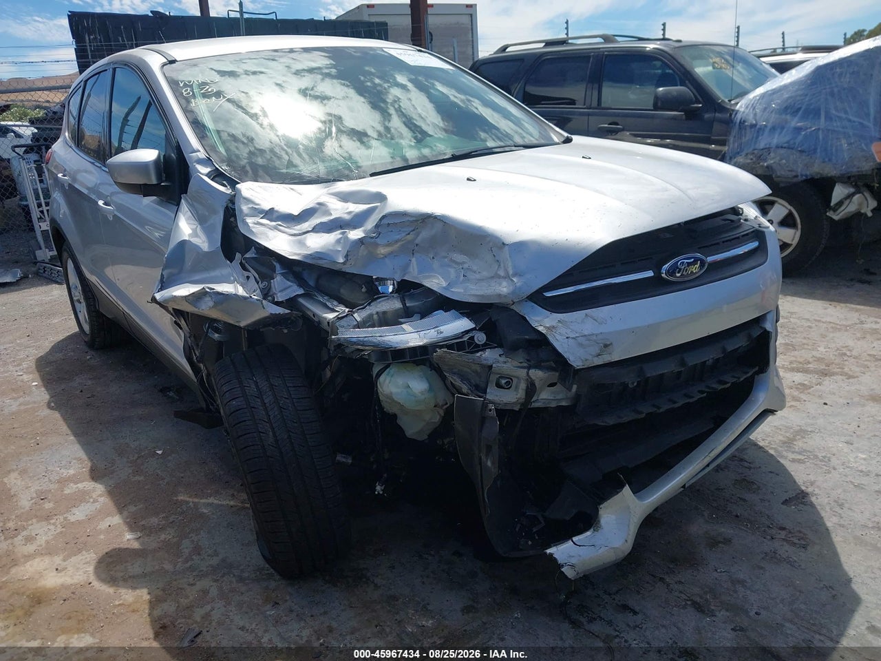 2015 FORD ESCAPE SE · 6/11