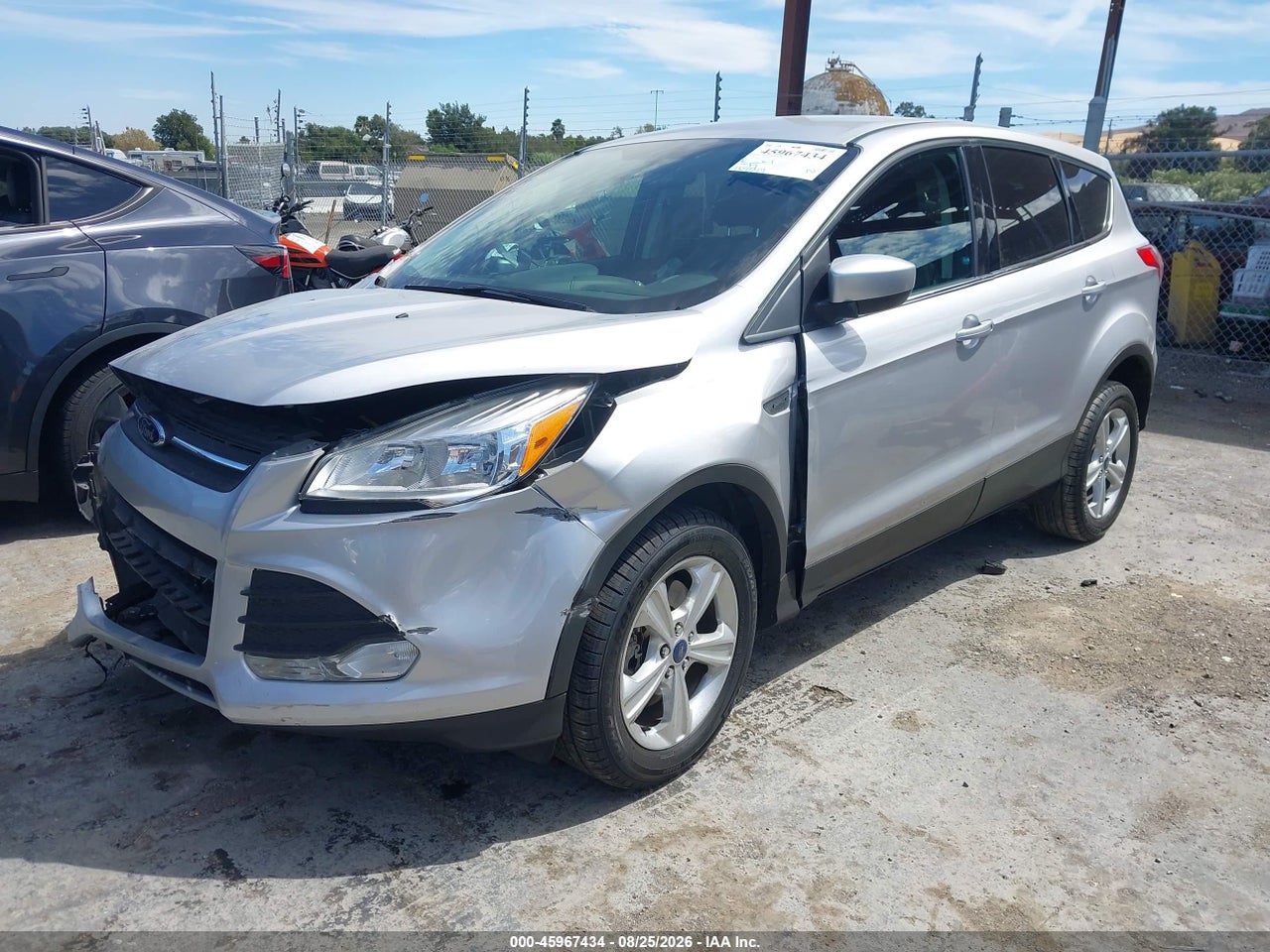 2015 FORD ESCAPE SE · 2/11