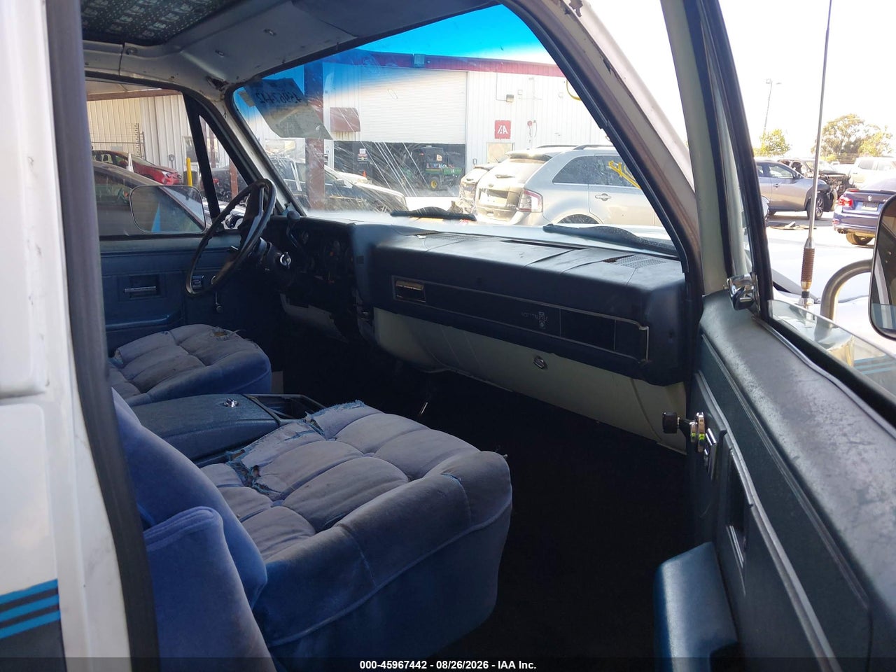 1985 CHEVROLET SUBURBAN K2 · 5/11