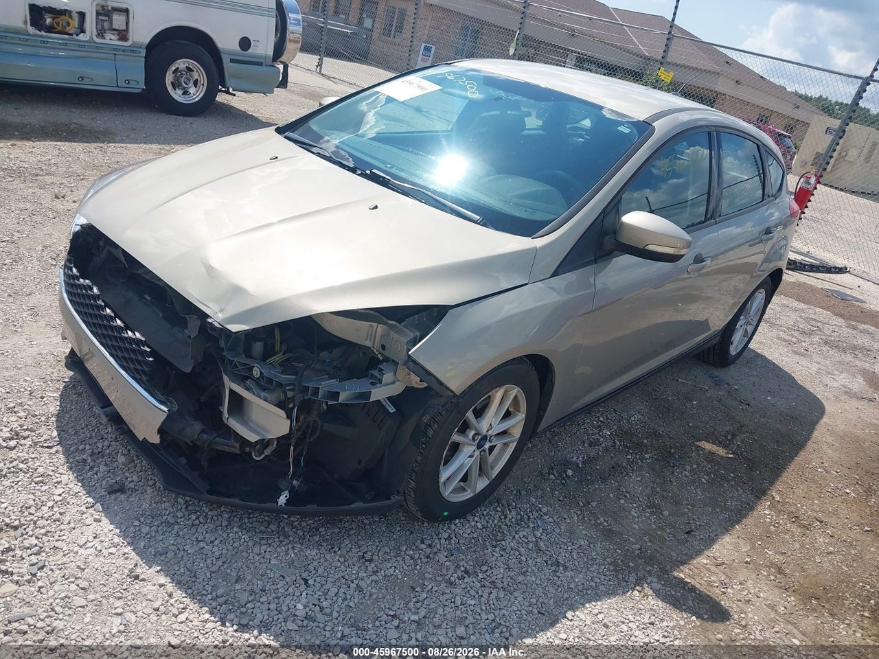 2015 FORD FOCUS SE · 2/11