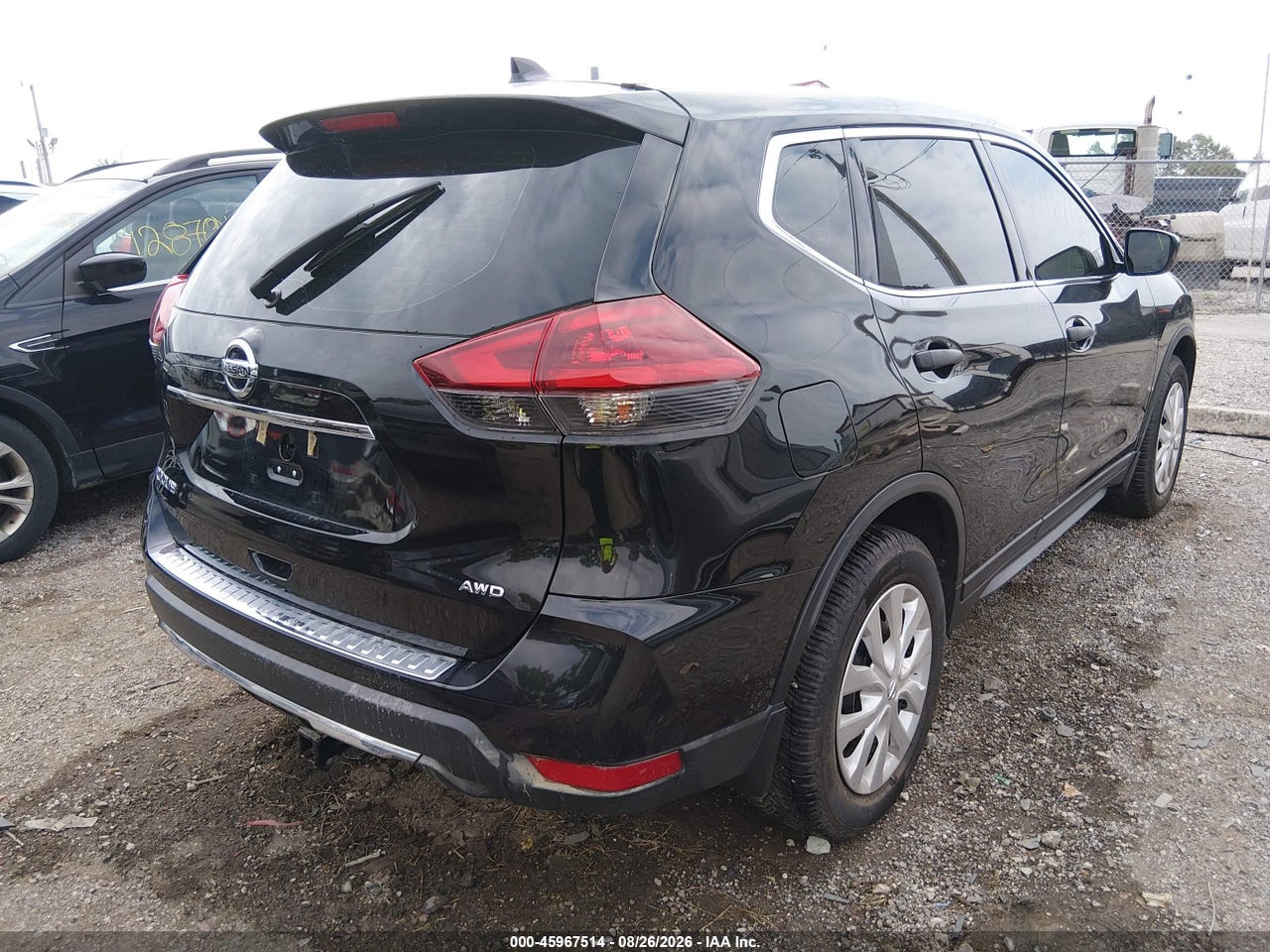 2018 NISSAN ROGUE S · 4/11