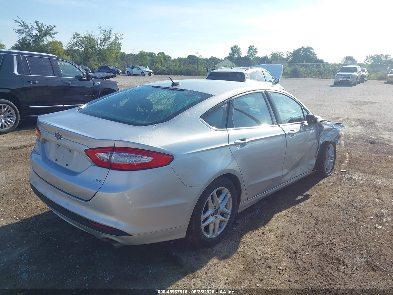 2016 FORD FUSION SE · 4/11