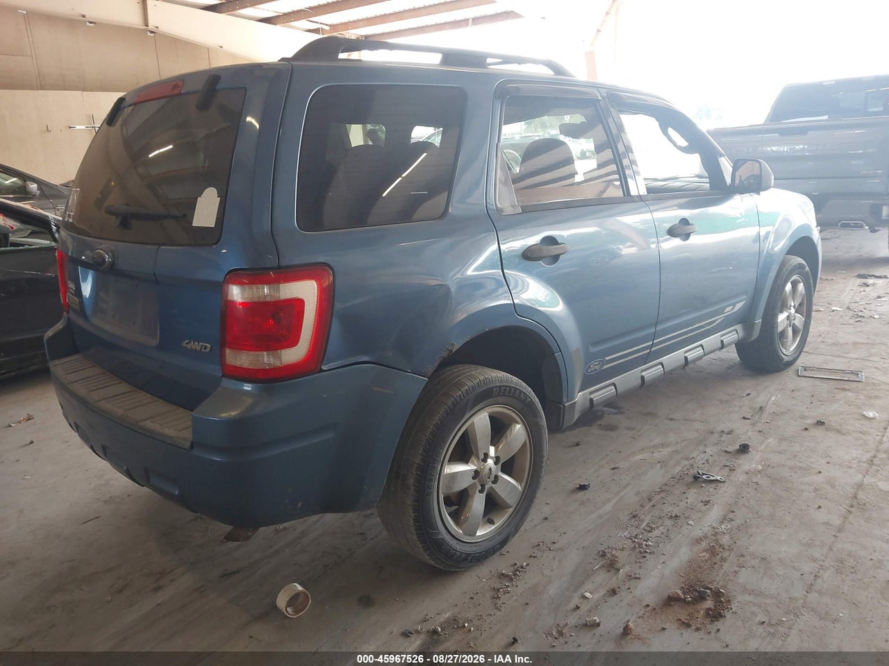 2009 FORD ESCAPE XLT · 4/11