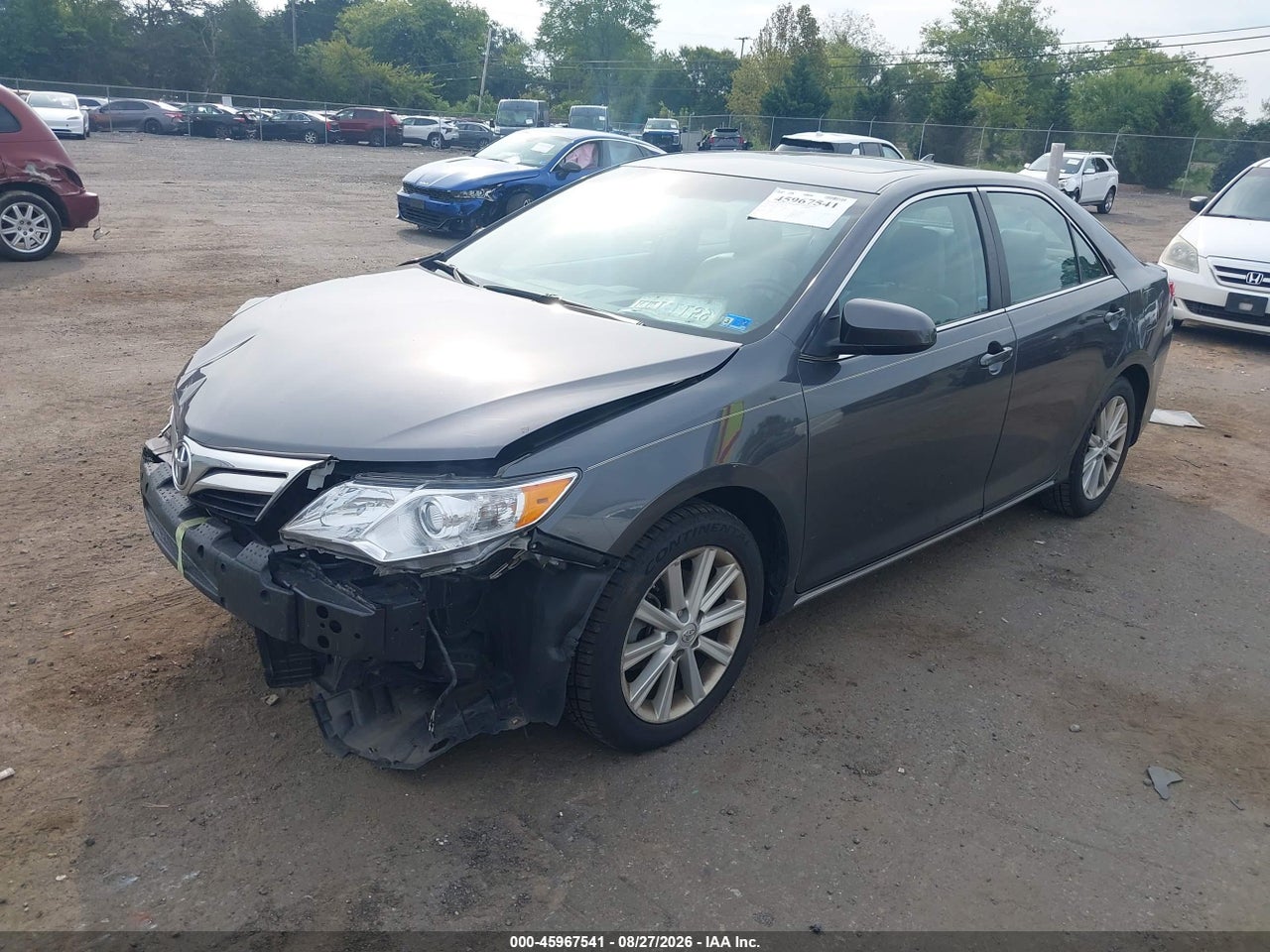 2014 TOYOTA CAMRY XLE V6 · 2/11